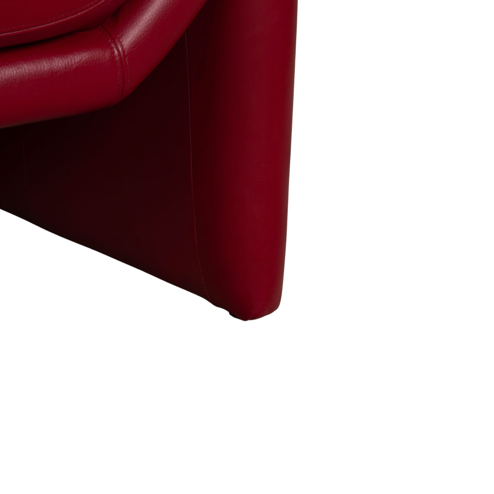 photo furniture Canapé 2 places De Sede en cuir rouge, fonction manuelle