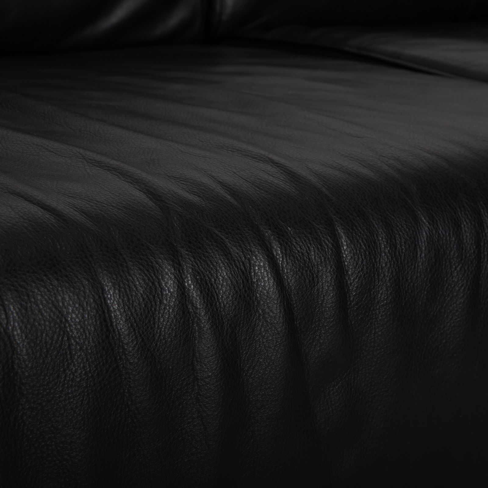 Cassina Met 250 Leren Hoekbank Zwart Zilveren Poten photo Meubels