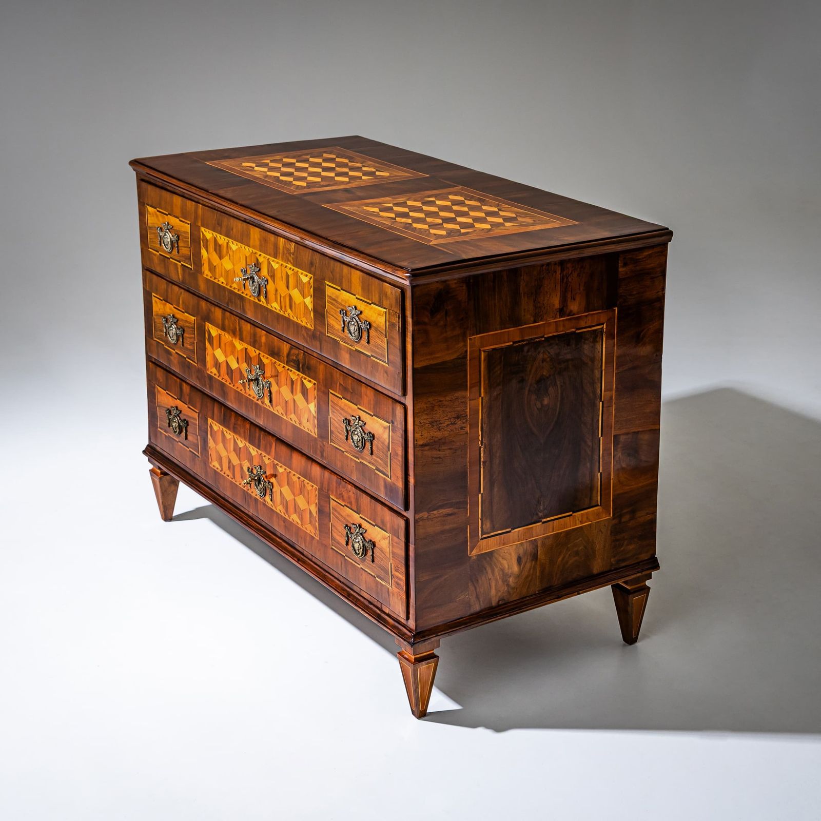 Louis XVI Marquetry Chest Of Drawers, Late 18th Century photo vinterior