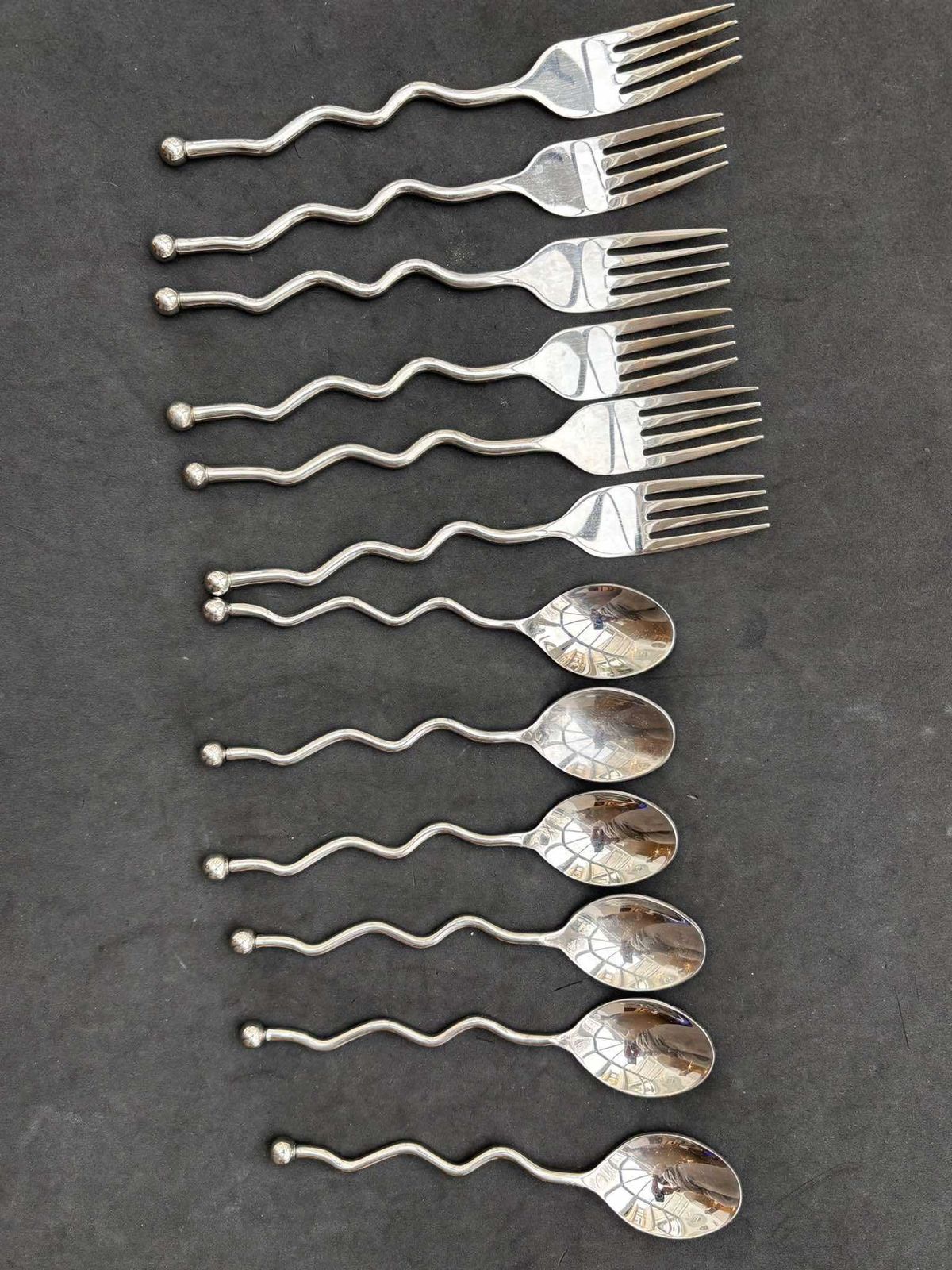 Set 24 Flatware Twist Cutlery Twisted Forged Brutalist Decor Medieval Viking Postmodern Flatware Handmade 6 Couple Gift Wedding photo vinterior