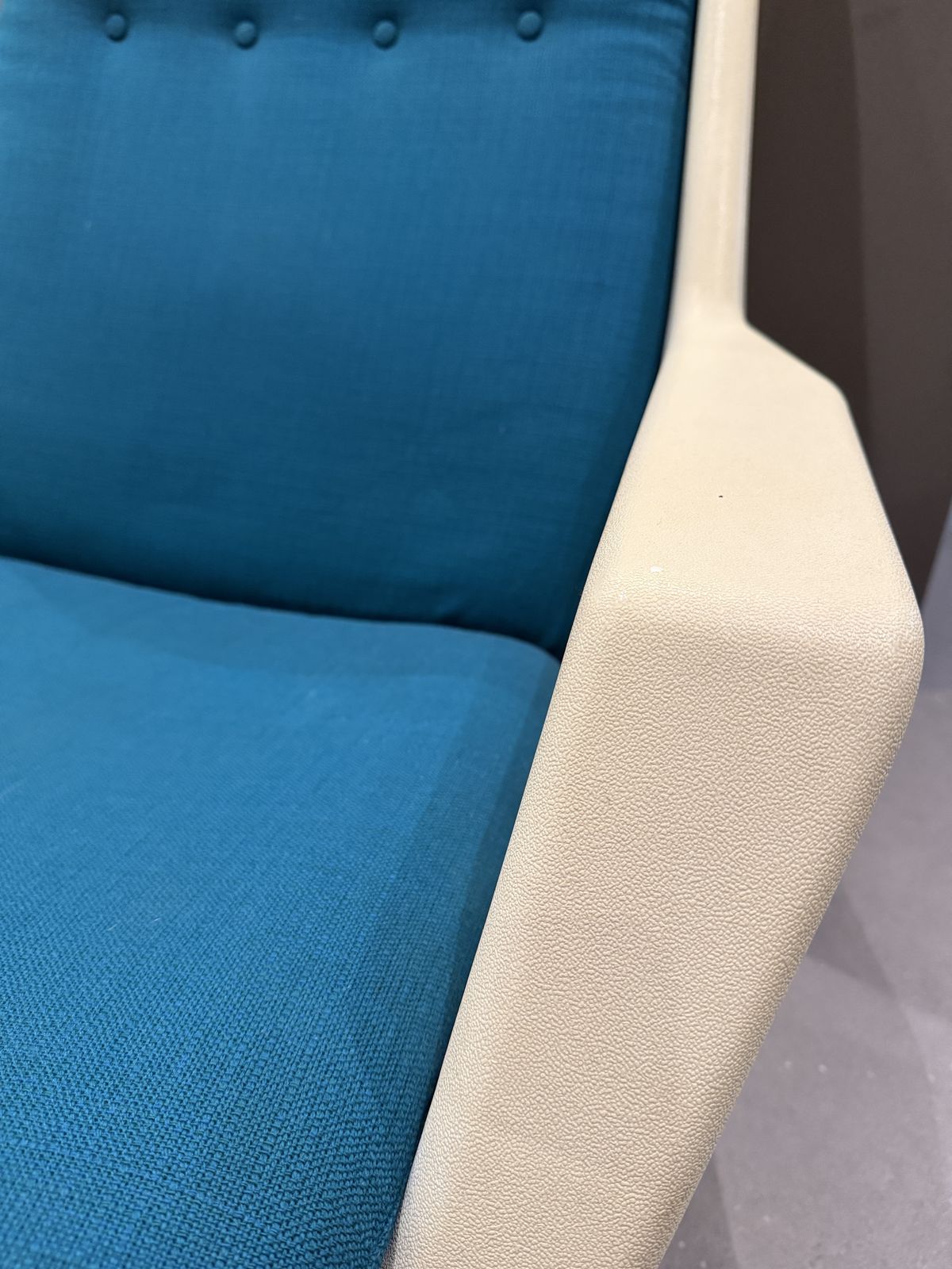 Furniture Vintage Robin Day For Hille 1970s Lounge Chair Iconic British Design   Cream And Teal photo