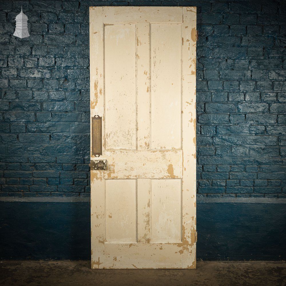 photo furniture Moulded Panel Door, 4 Panel, Distressed Paint