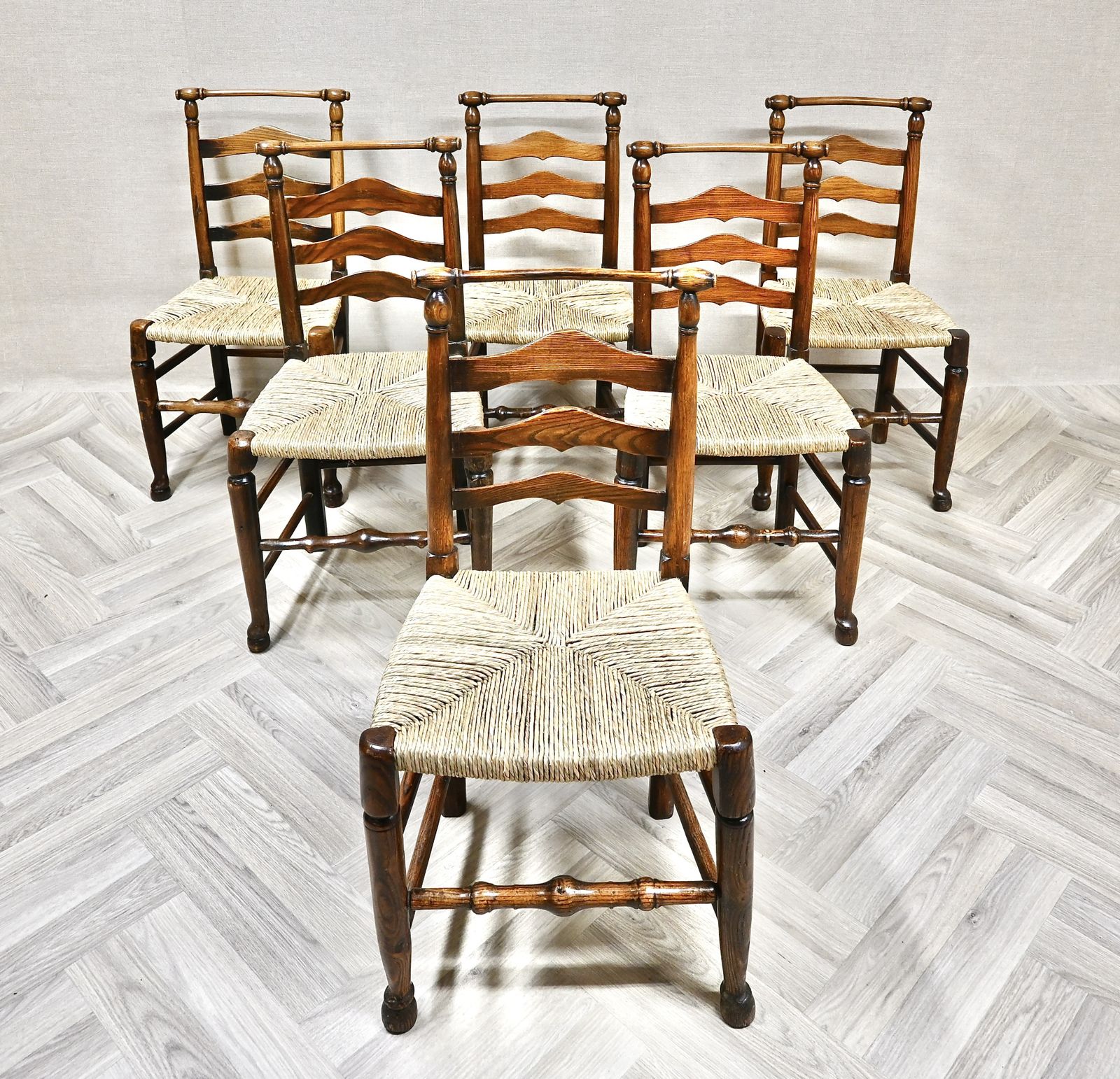 Set Of 6 Antique Ladderback Dining Kitchen Chairs With Rush Seats