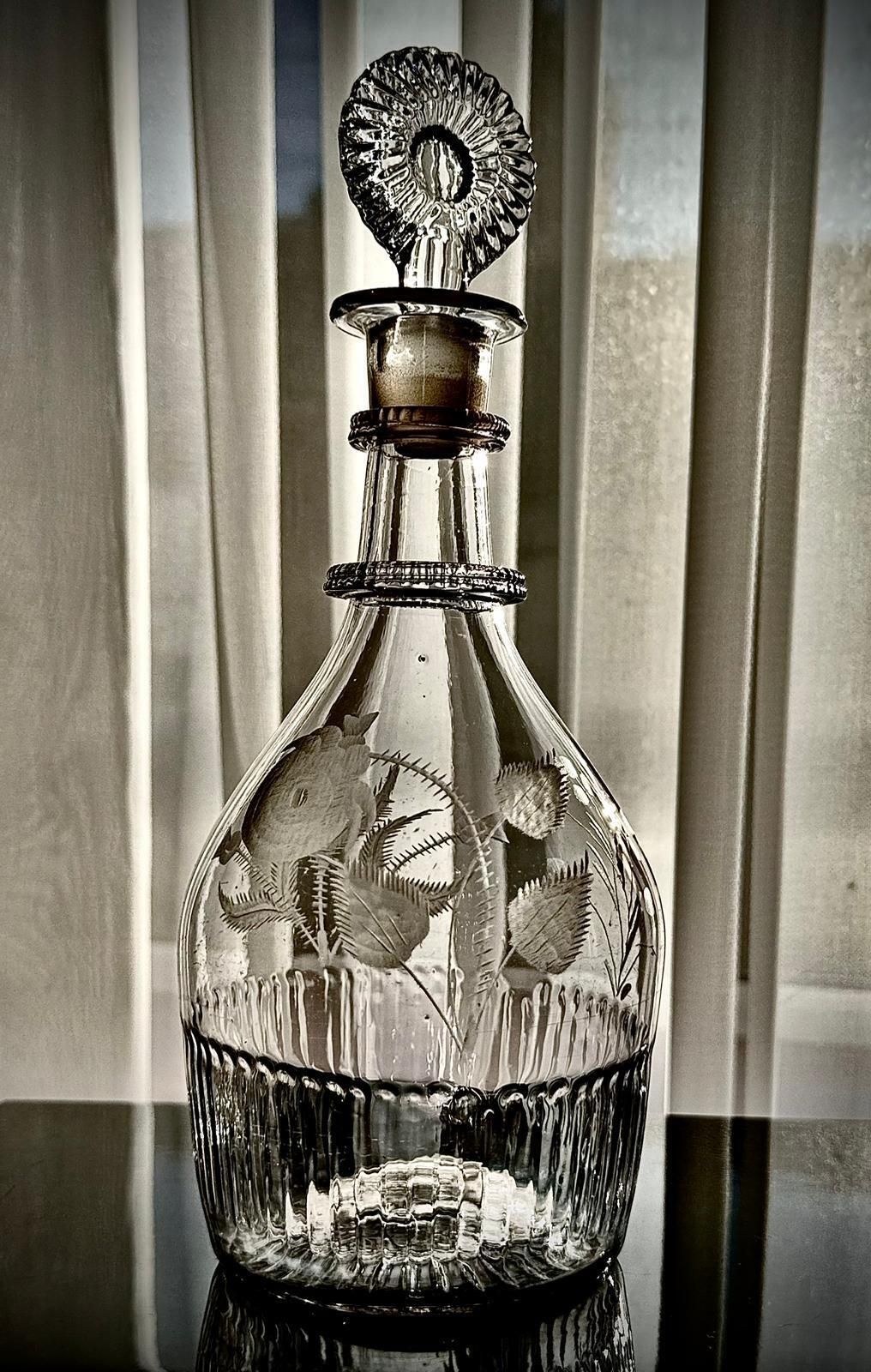photo furniture Irish Glass Decanter By Benjamin Edwards C.1800   Act Of Union Celebratio  Engraved Rose Thistle And Shamrock