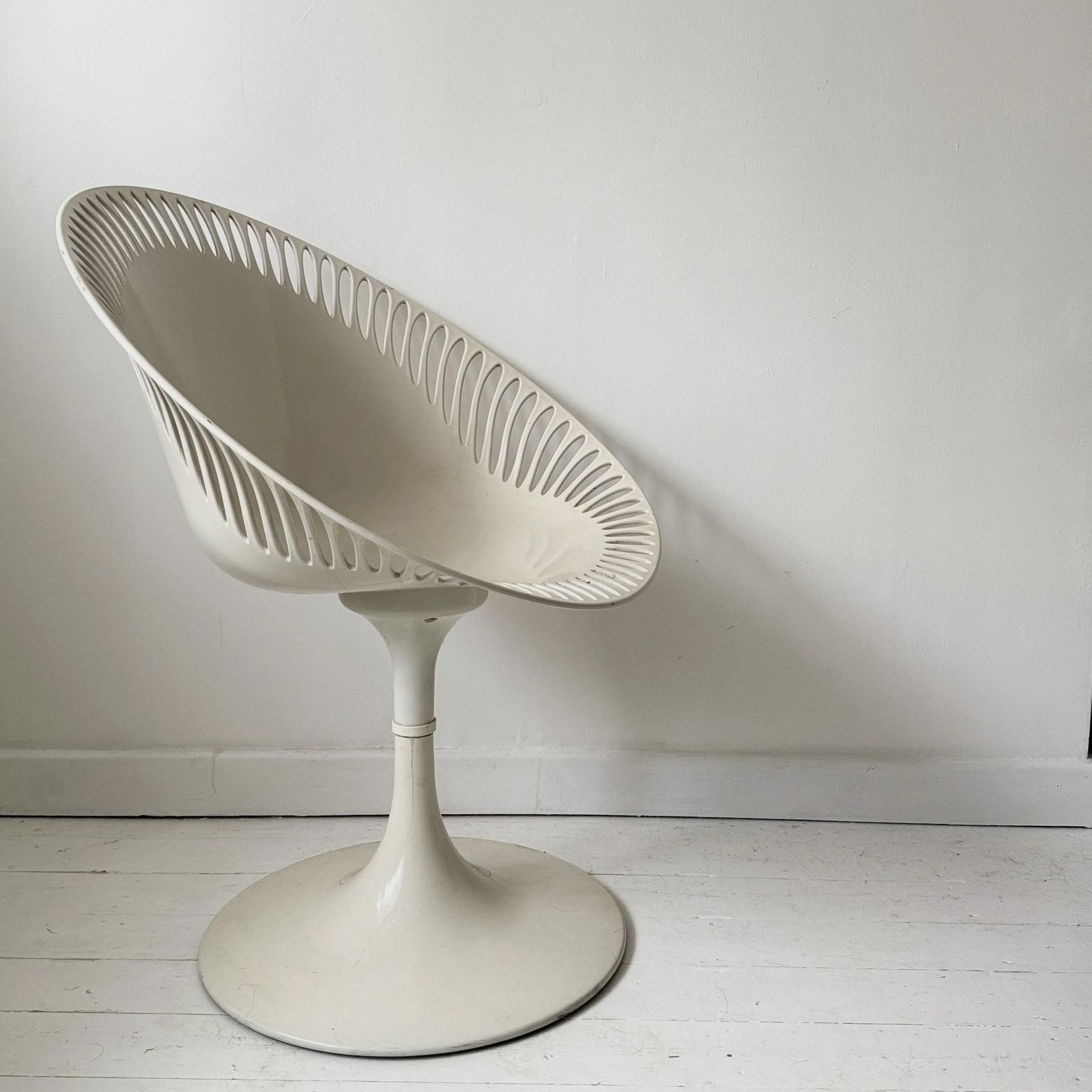 70s Space Age Swivel Satellite Tulip Base Chair After Marcello Ziliani For Casprini photo buy