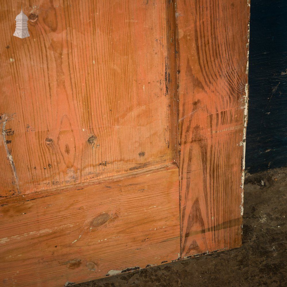 photo vinterior Four Panel Door, White And Orange Distressed Paint