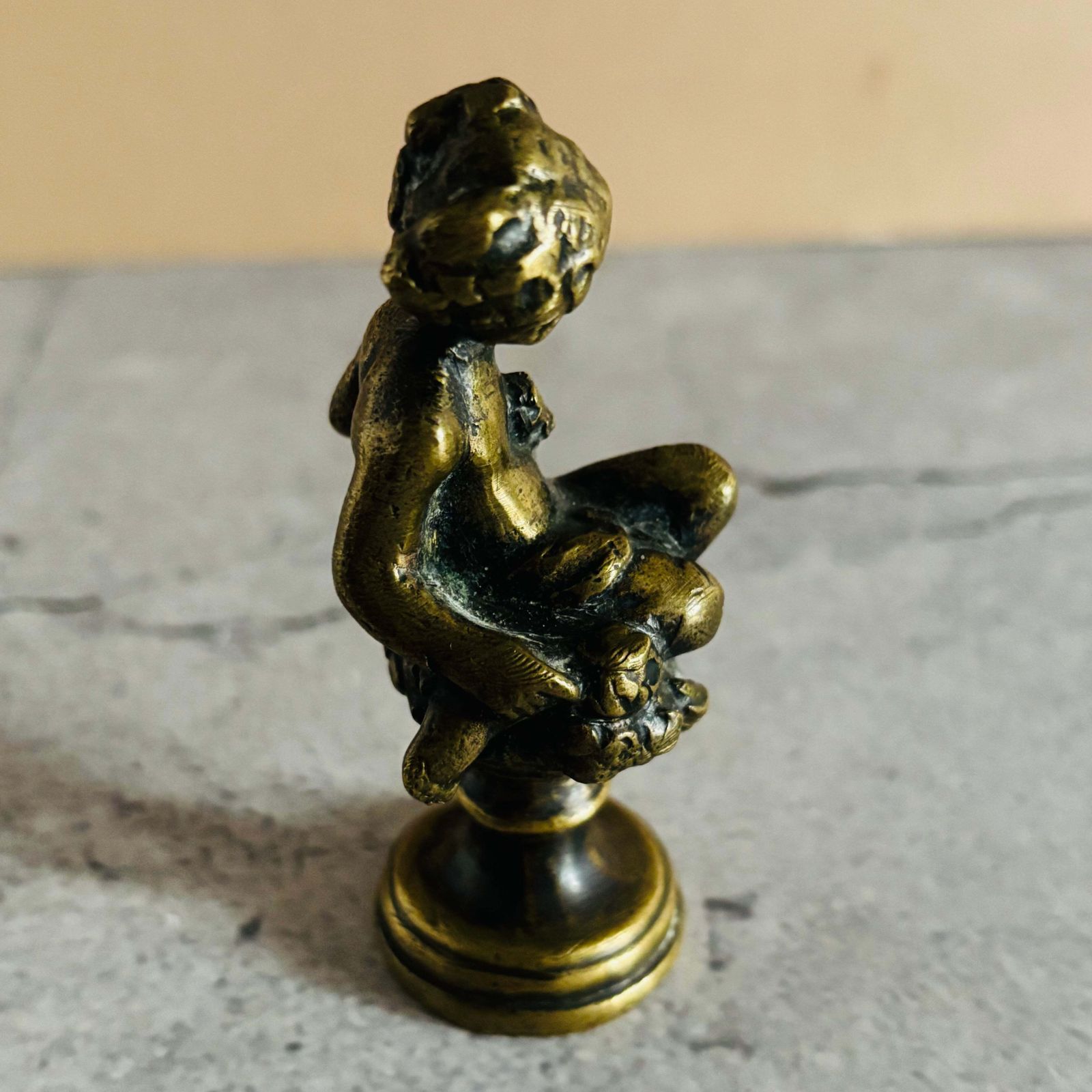 Bronze Wax Seal Stamp Sculpture photo vinterior
