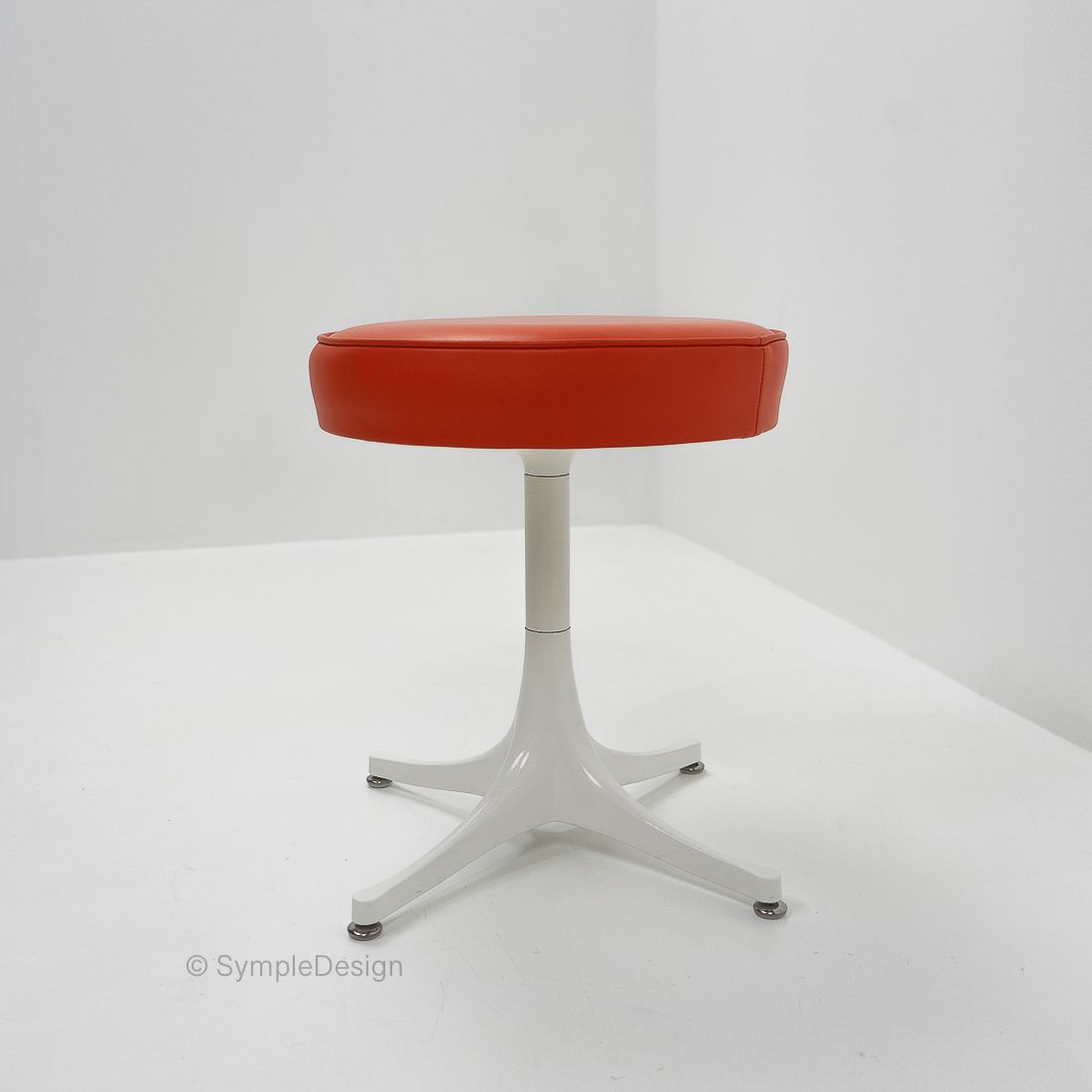 photo furniture George Nelson Swivel Pedestal Stool For Herman Miller, 1970s (1)