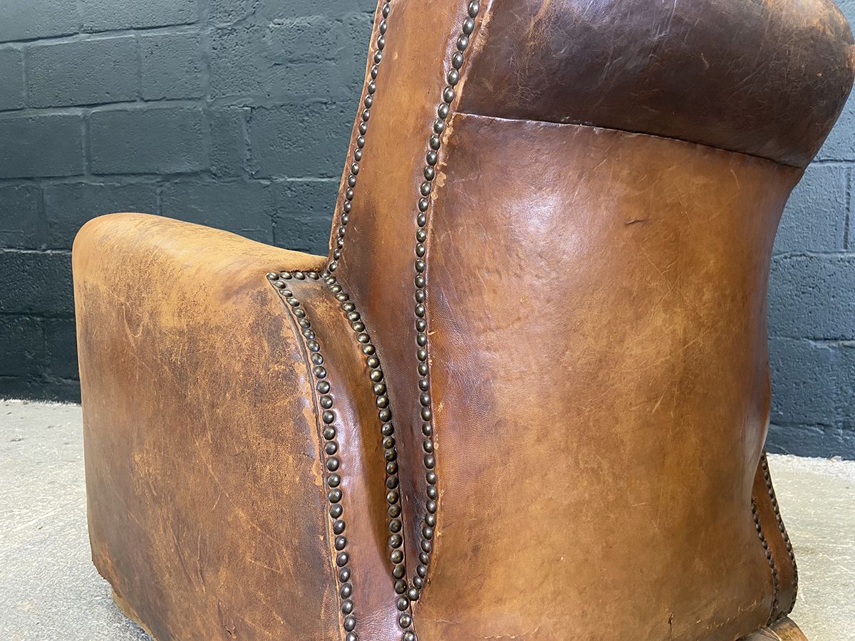 photo vintage Pair Of Original French Art Deco Leather Club Chairs