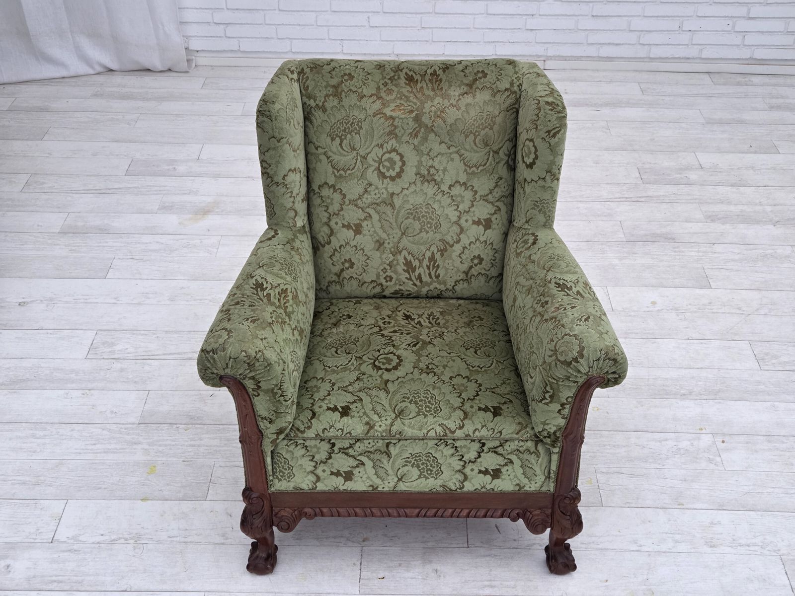 1370.0 Jaren 1950, Deense Relax Fauteuil, Groen Meubelvelours, Gesneden Eikenhout. photo