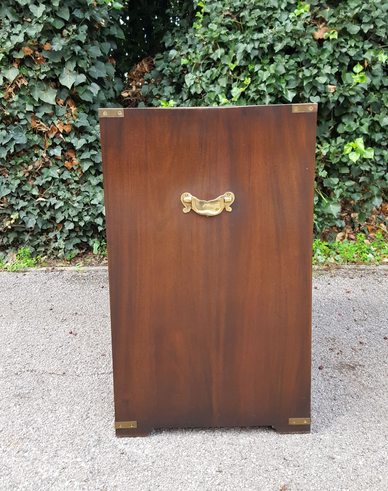 Bevan Funnell Oak Campaign Chest Of Drawers photo 575.0
