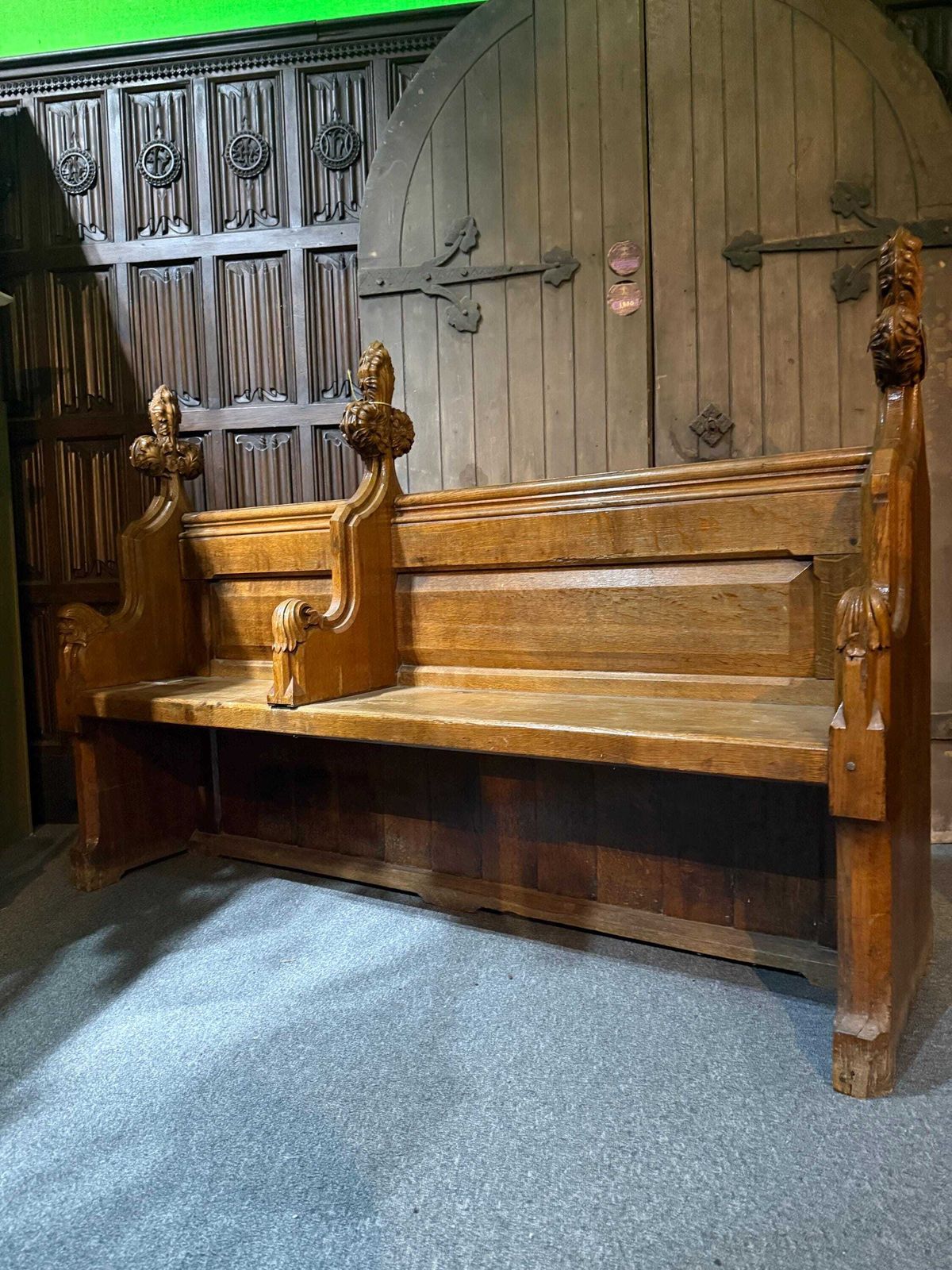 Antique Hand Carved Gothic Oak Bench – Church Pew / Hall Seat photo 1250.0