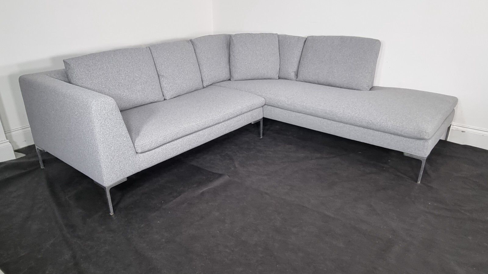 Bb Italia Charles In Luxurious Soft Feel Woven Fabric In Mid Grey Stunning Condi