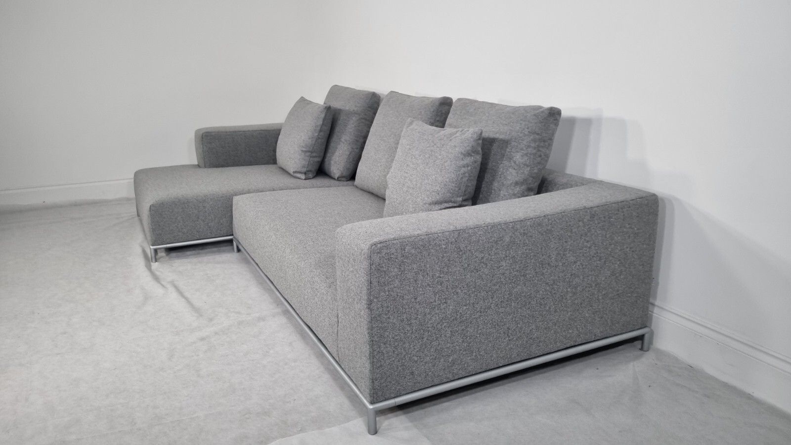 Bb Italia George L Shape In Luxuriously Soft Mid Grey Lambswool Excellent Condit photo vinterior