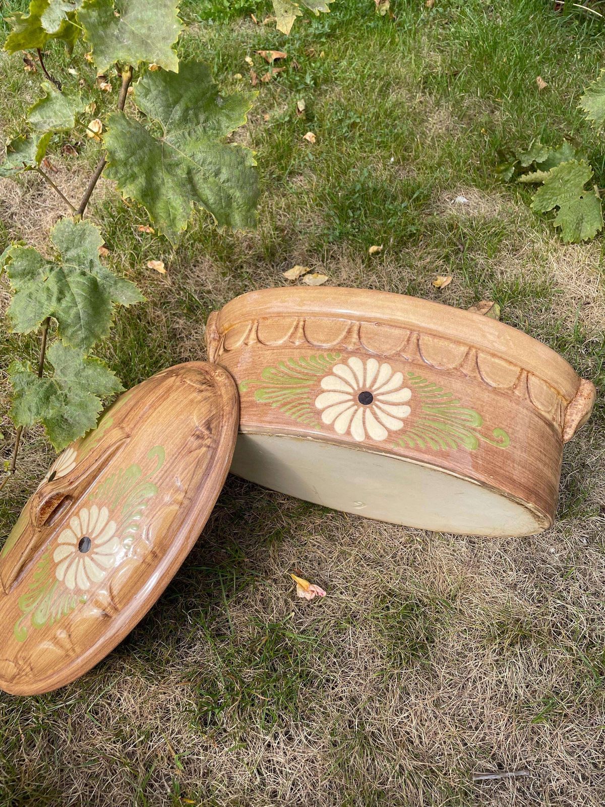 Huge French Oven To Table Terrine   Majolica Style   Hand Painted   Family Dinners photo Home Decor