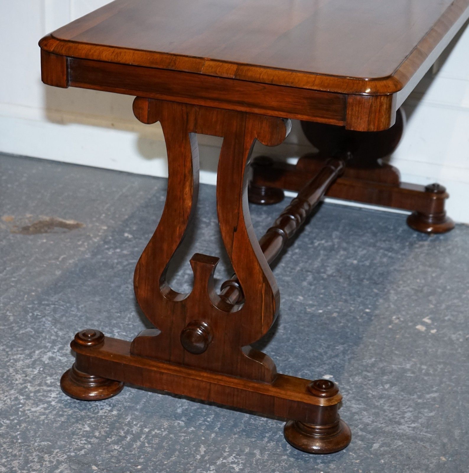photo vinterior Fully Restored Antique Early Victorian Hardwood Library Writing Table