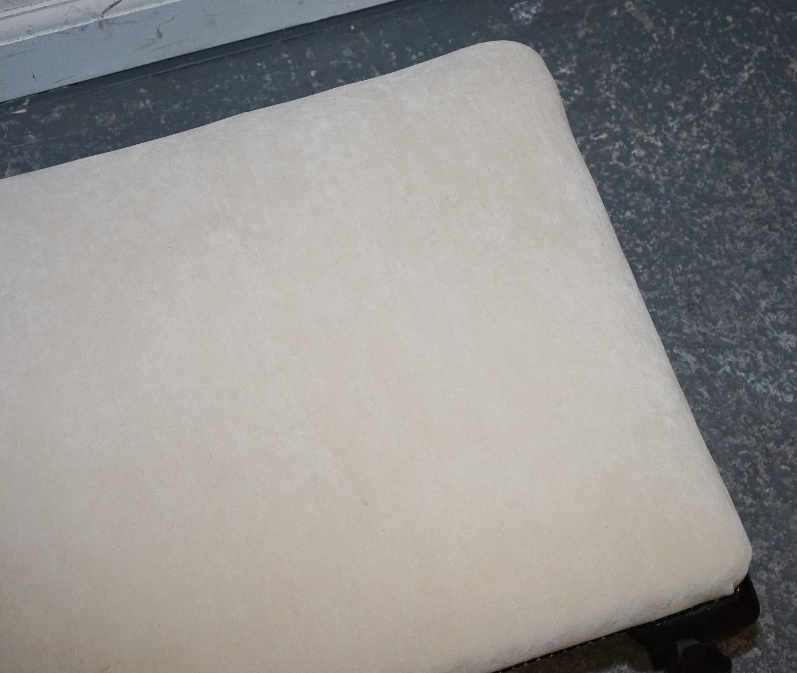 photo furniture Antique Early Victorian Claw And Ball Feet Footstool With White Suede Top