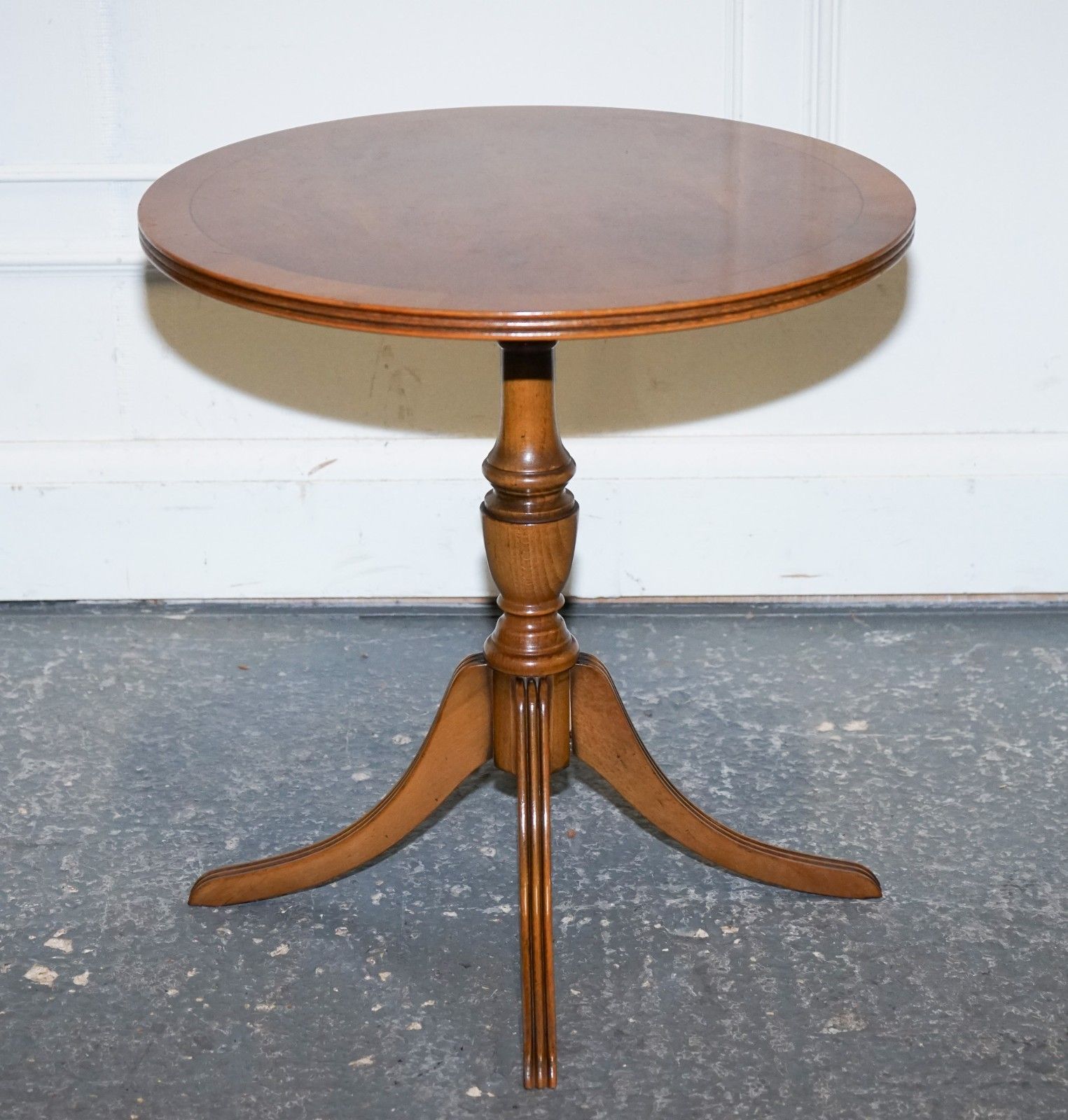 Vintage Yew Wood Side End Wine Lamp Table photo Furniture