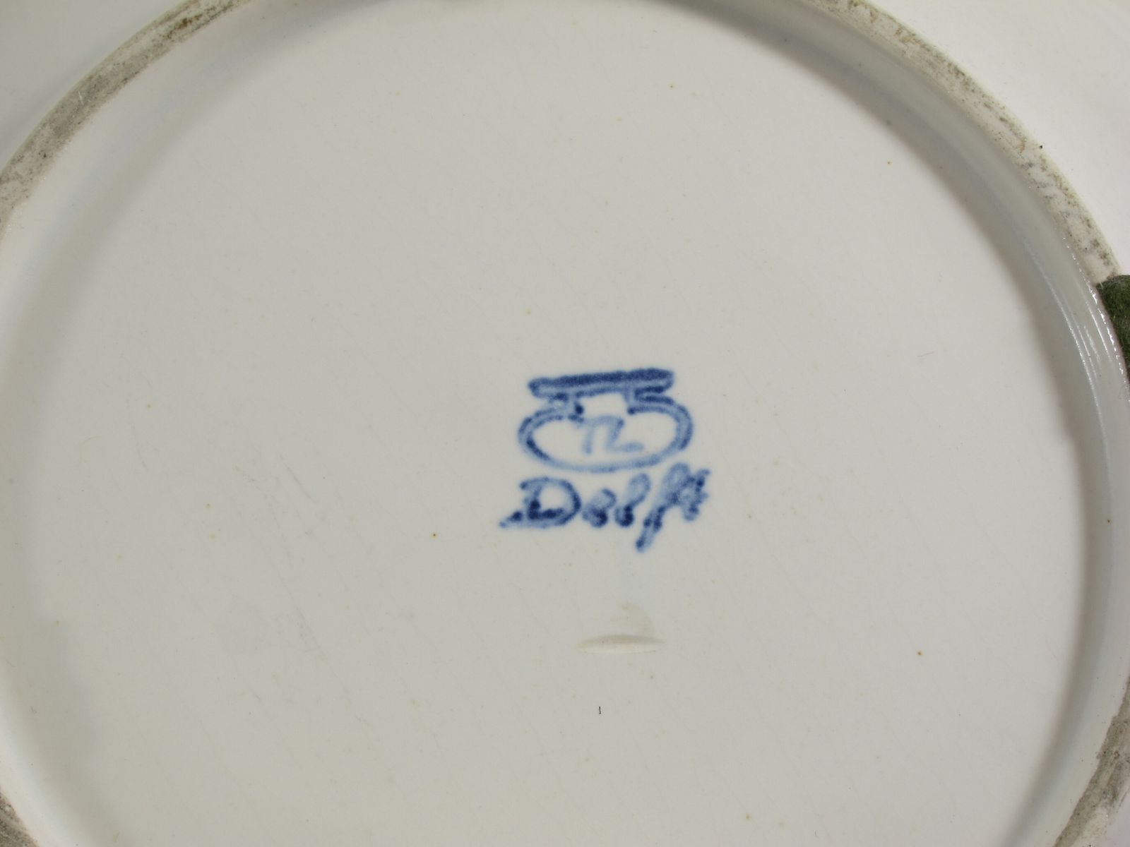 Plooischotel Royal Delft Porceleyne Fles 1950s – White Scalloped Dish – Vintage Dutch Pottery – Collectible Delftware Bowl photo vinterior