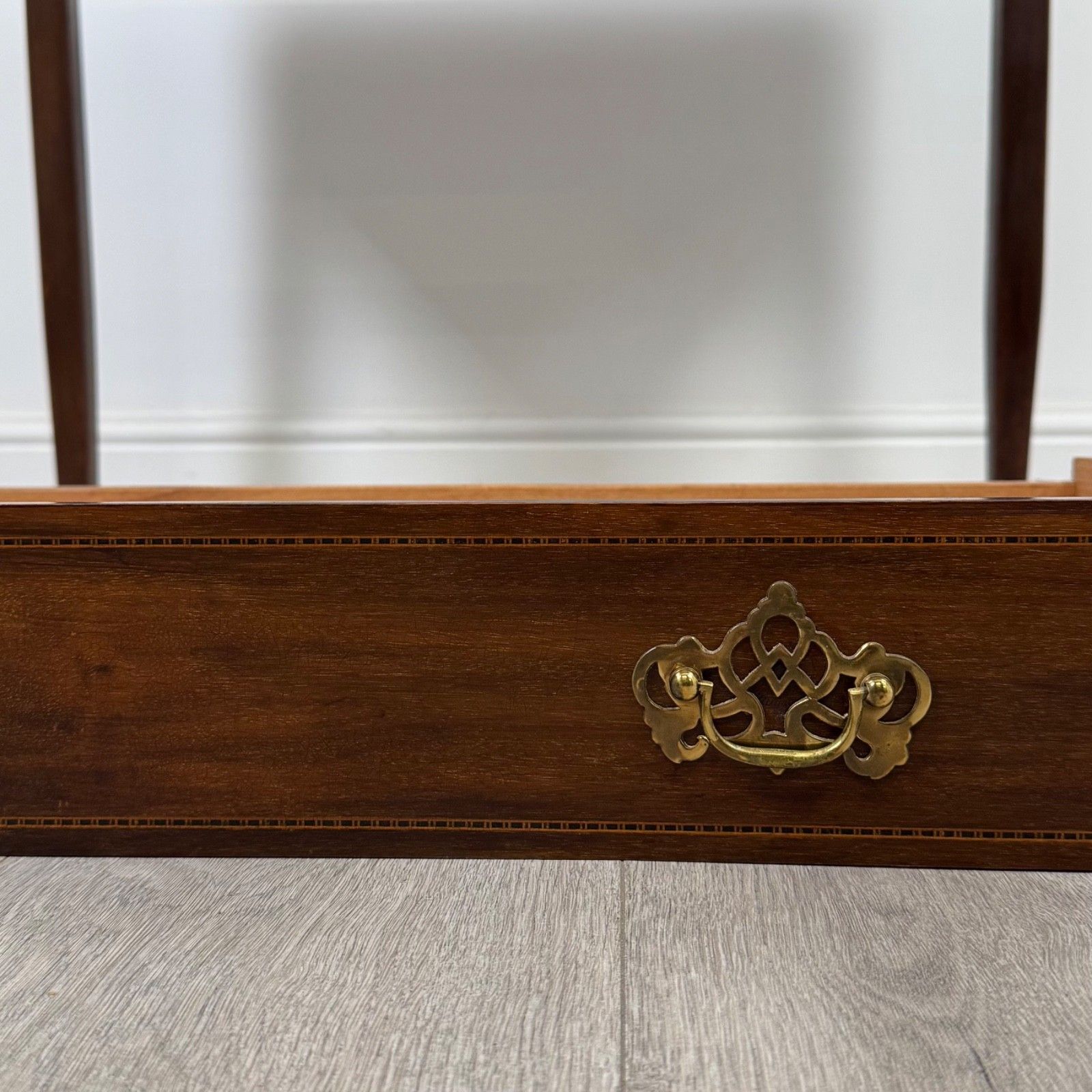 Furniture Antique 20th Century Inlaid Writing Table In Mahogany photo