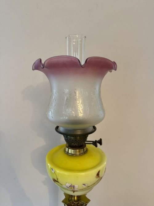 Fantastic Quality Large Victorian Oil Lamp photo vinterior
