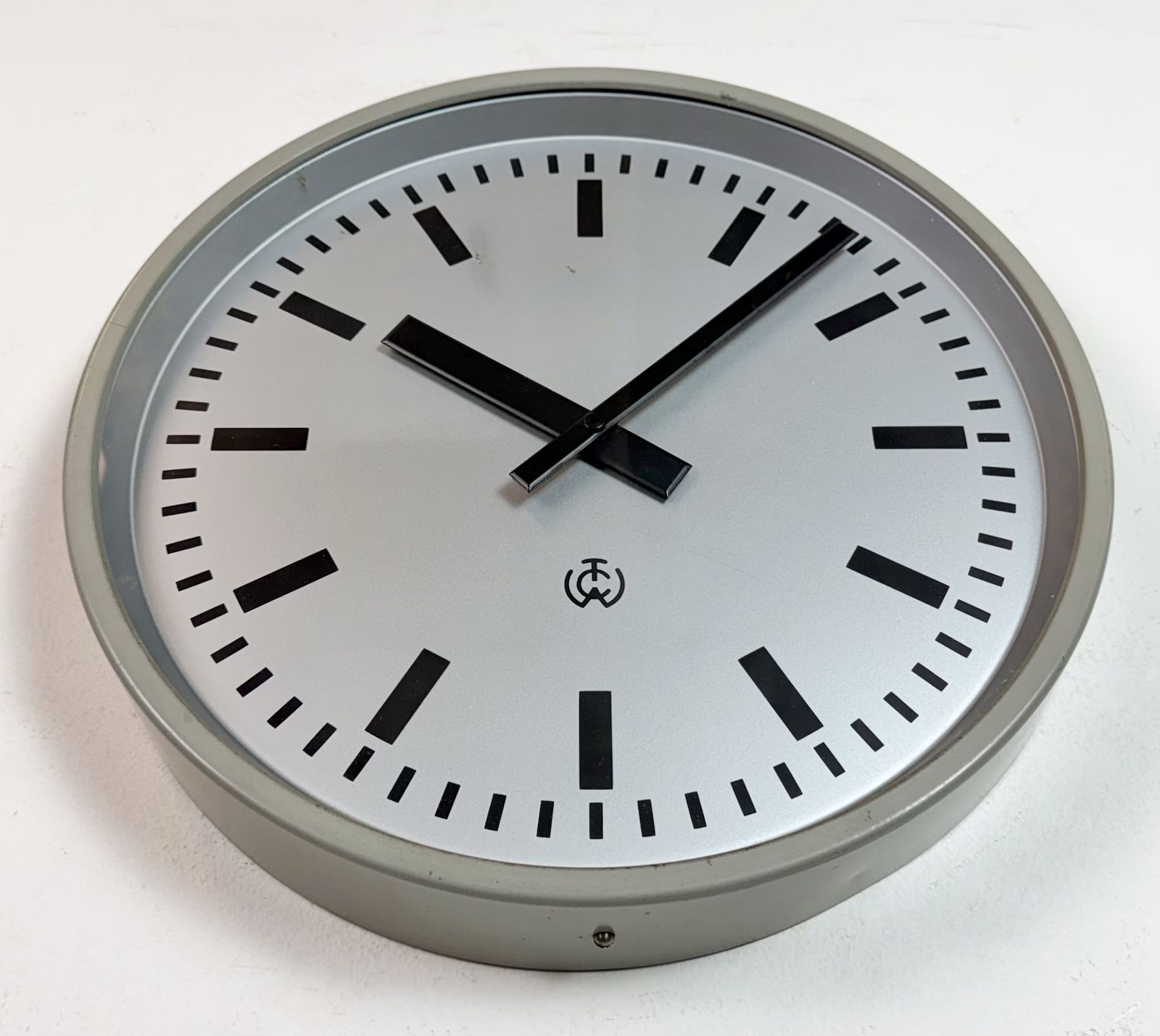 photo furniture Grey Industrial Station Wall Clock From Tcw , 1960