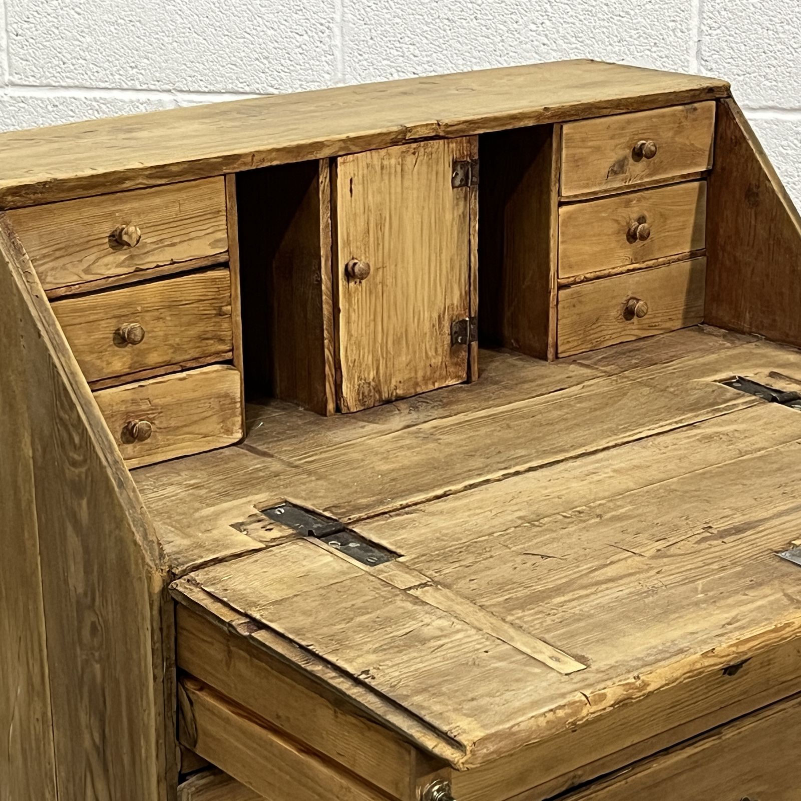 Small English Old Pine Bureau, 1800s photo 649.0