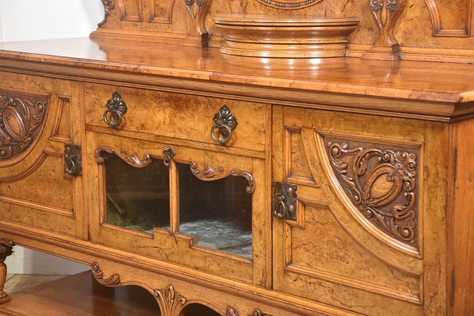 photo vinterior Carved Pollard Oak Sideboard, 1800s