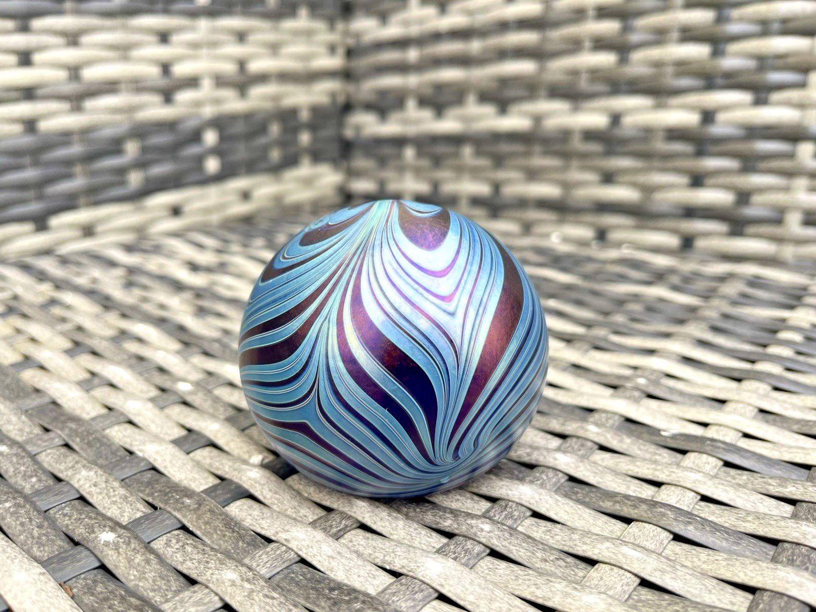 C1988 Iridescent Okra Heart Swirl Studio Glass Feathered Paperweight R Golding photo for sale