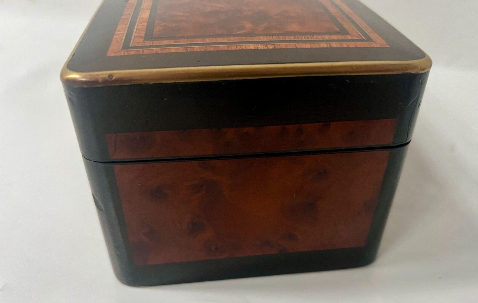 photo for sale Glove Box In Thuya Magnifying Glass Napoleon III Marquetry Ball 19th Century