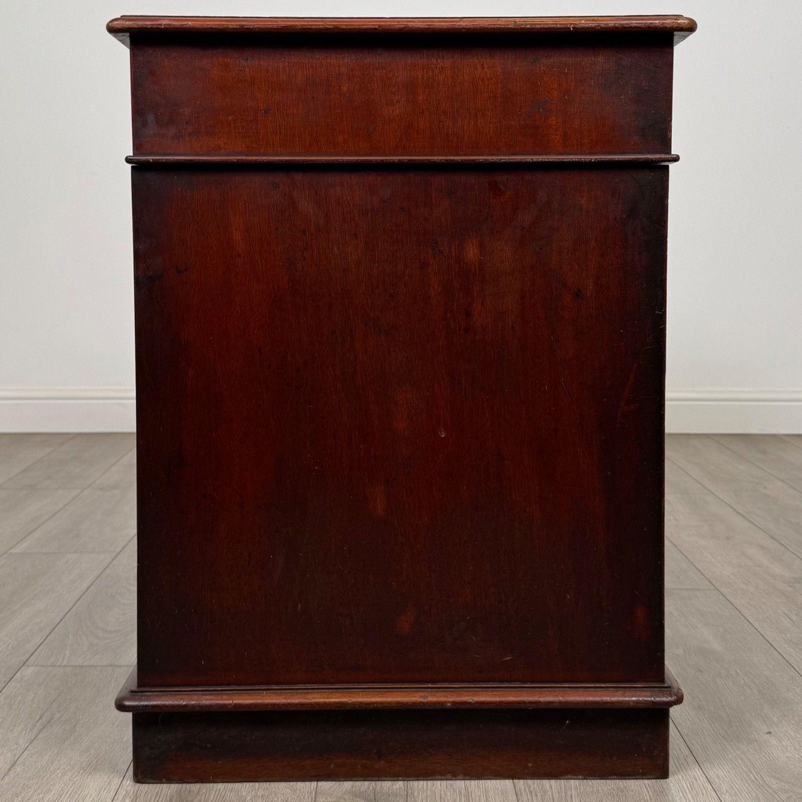 Antique 19th Century Good Quality Pedestal Desk In Mahogany photo buy
