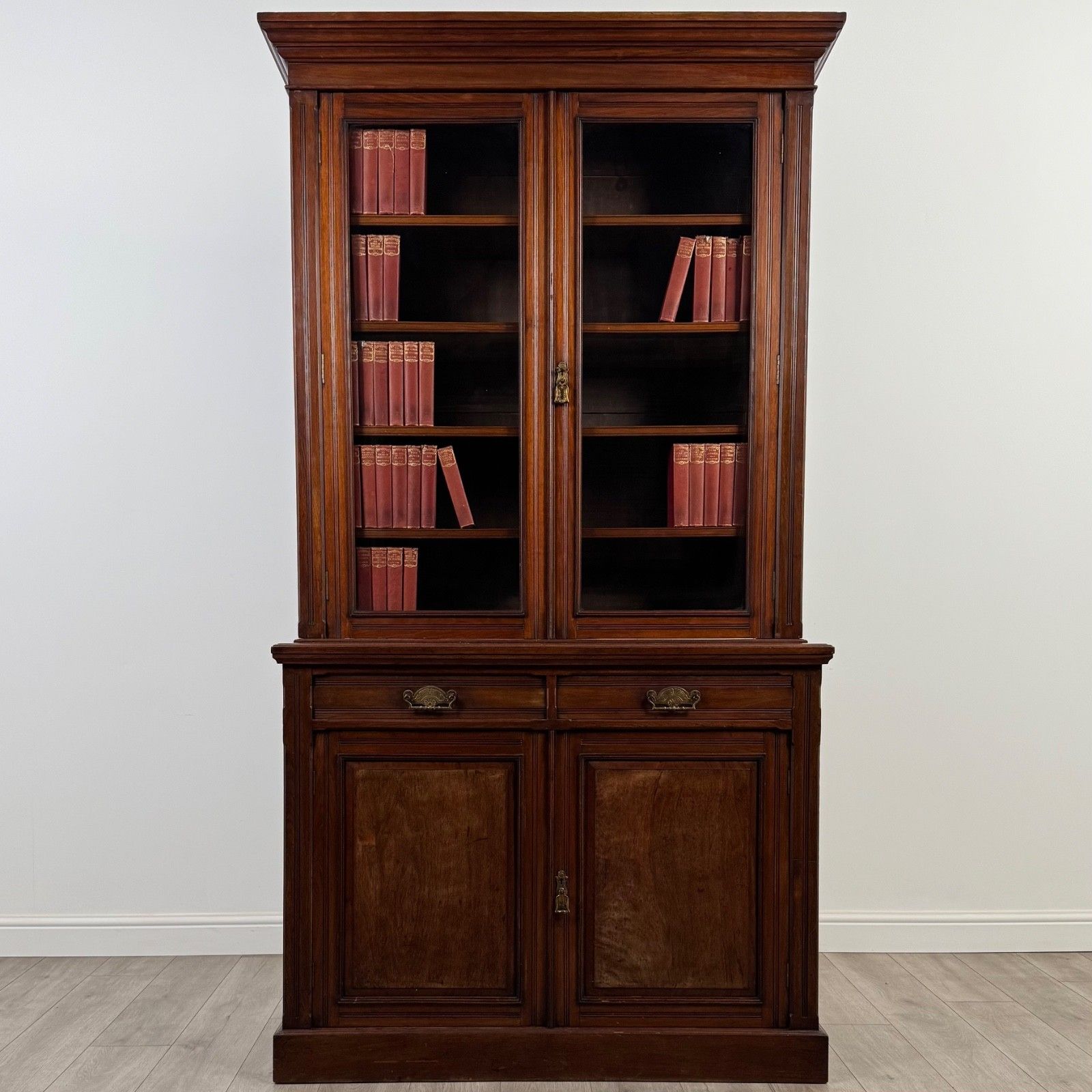 Antique 20th Century Fine Quality Bookcase In Mahogany