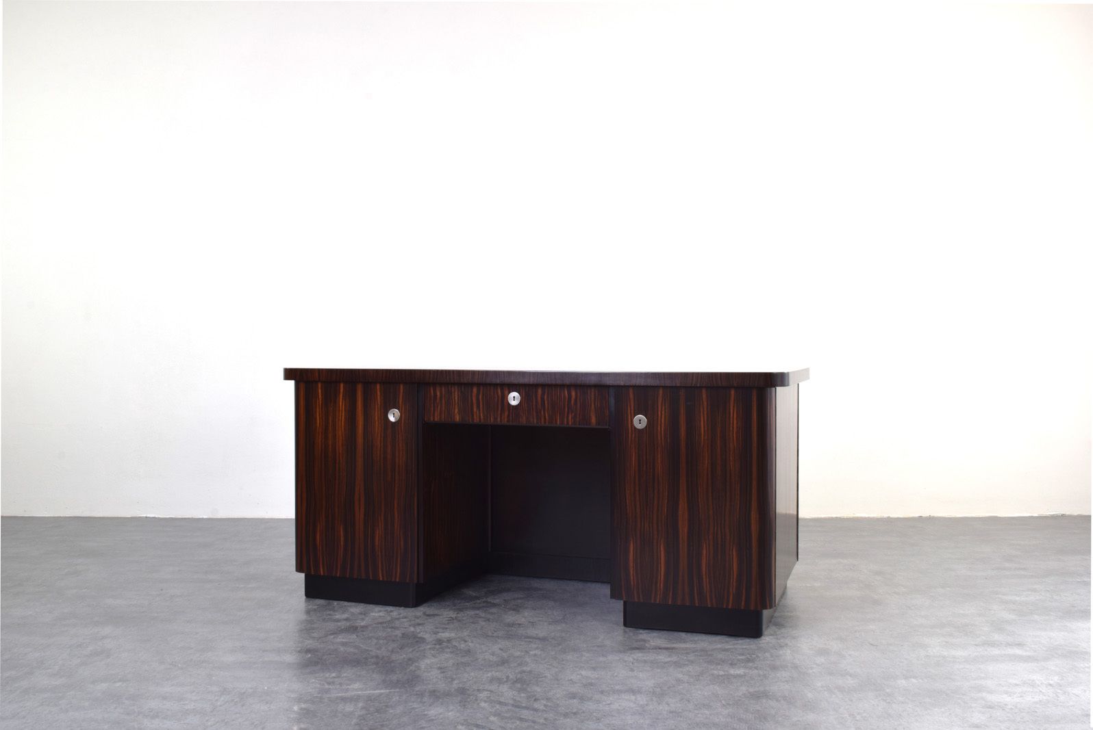 Art Deco Desk By Bruno Paul For Deutsche Werkstätten Hellerau, 1920s photo Furniture
