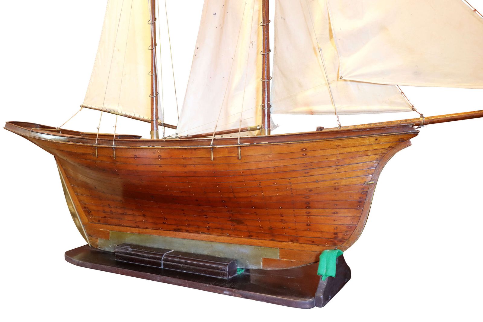 Late 19th Century Scratch Built Ketch Rigged Pond Yacht With Carvel Hull, C.1890 photo vinterior