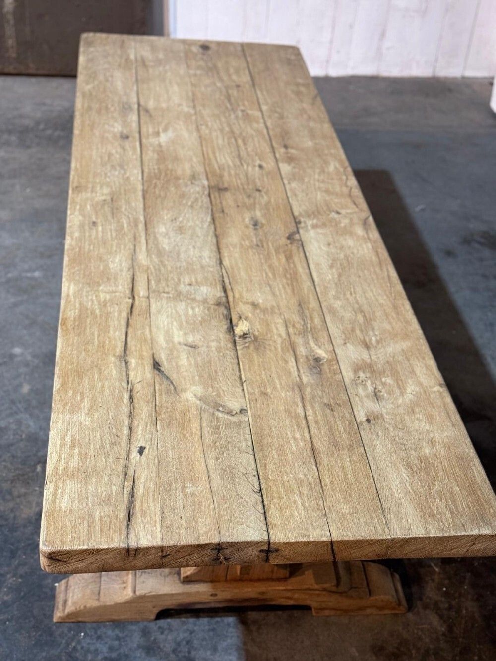 photo vinterior Larger Characterful French Oak Farmhouse Dining Table