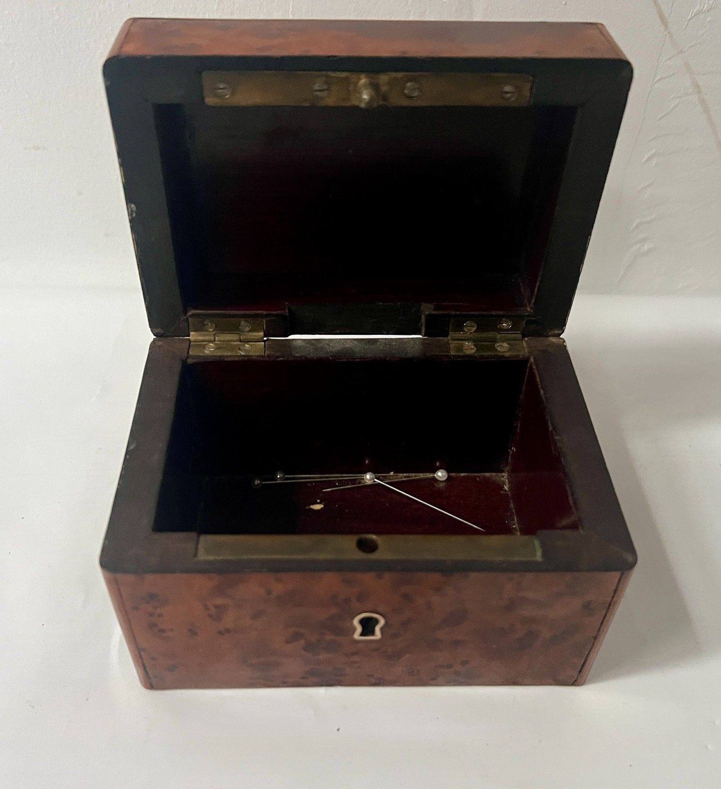 Small Thuya Wood Veneer Jewelry Box 20th Century photo vintage
