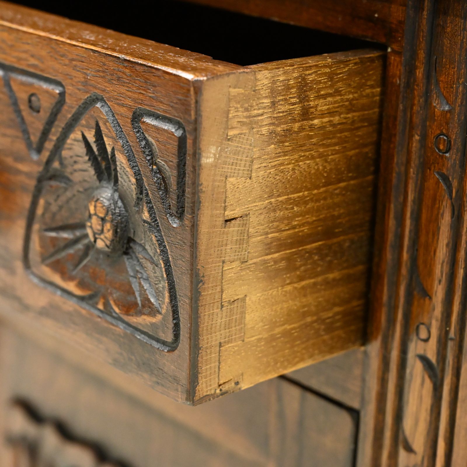 photo furniture Old Charm Corner Return Cabinet Elizabethan Range Tudor Brown Free Uk Delivery*
