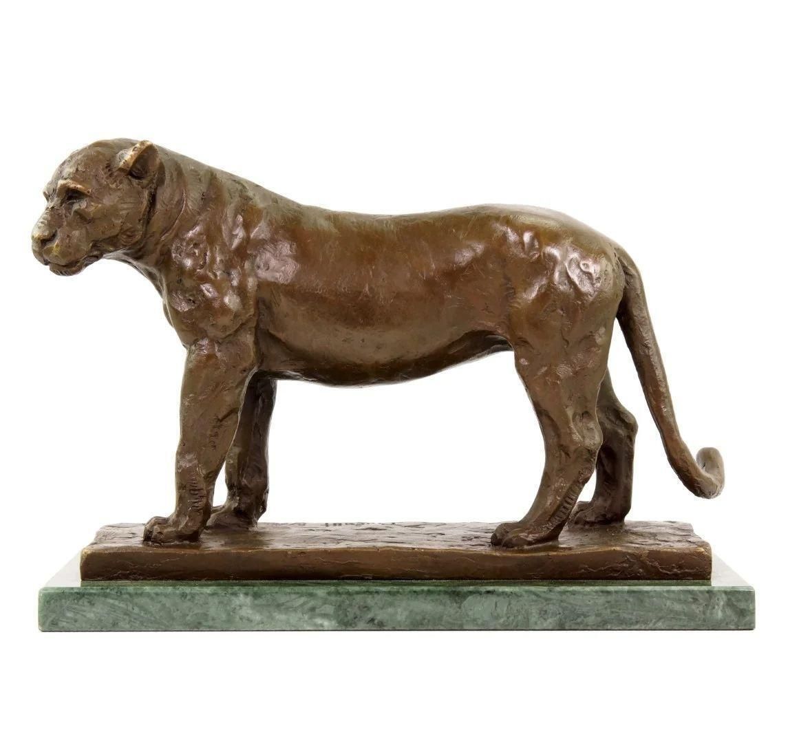 Bronze Statue Of The Sculpture Of The Lion, Nubian Lioness, In The Style Of Rembrandt Bugatti photo Art