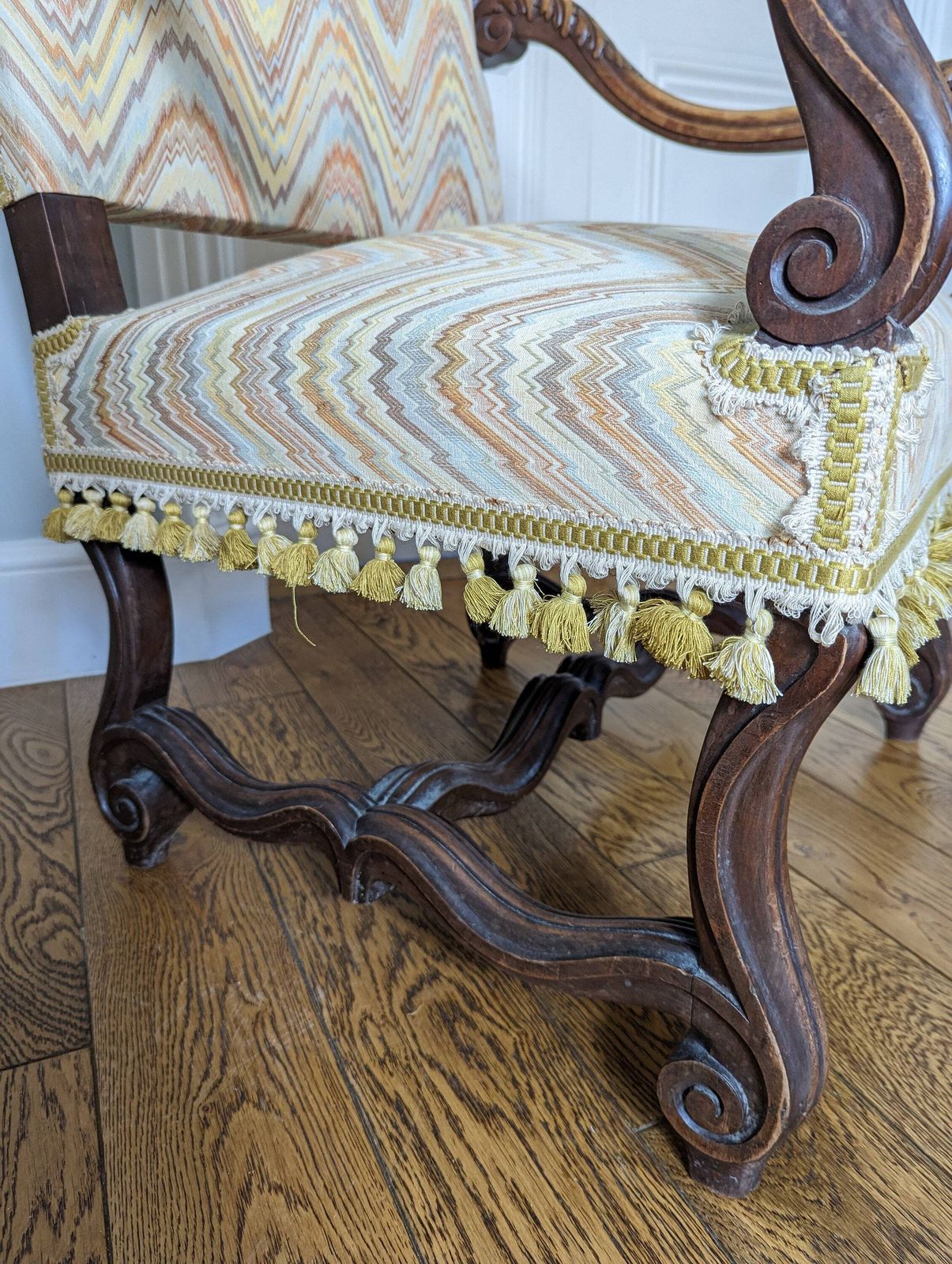 A Charming French Antique Carved Walnut Framed Armchair In Louis XIV Style C1860 photo 645.0