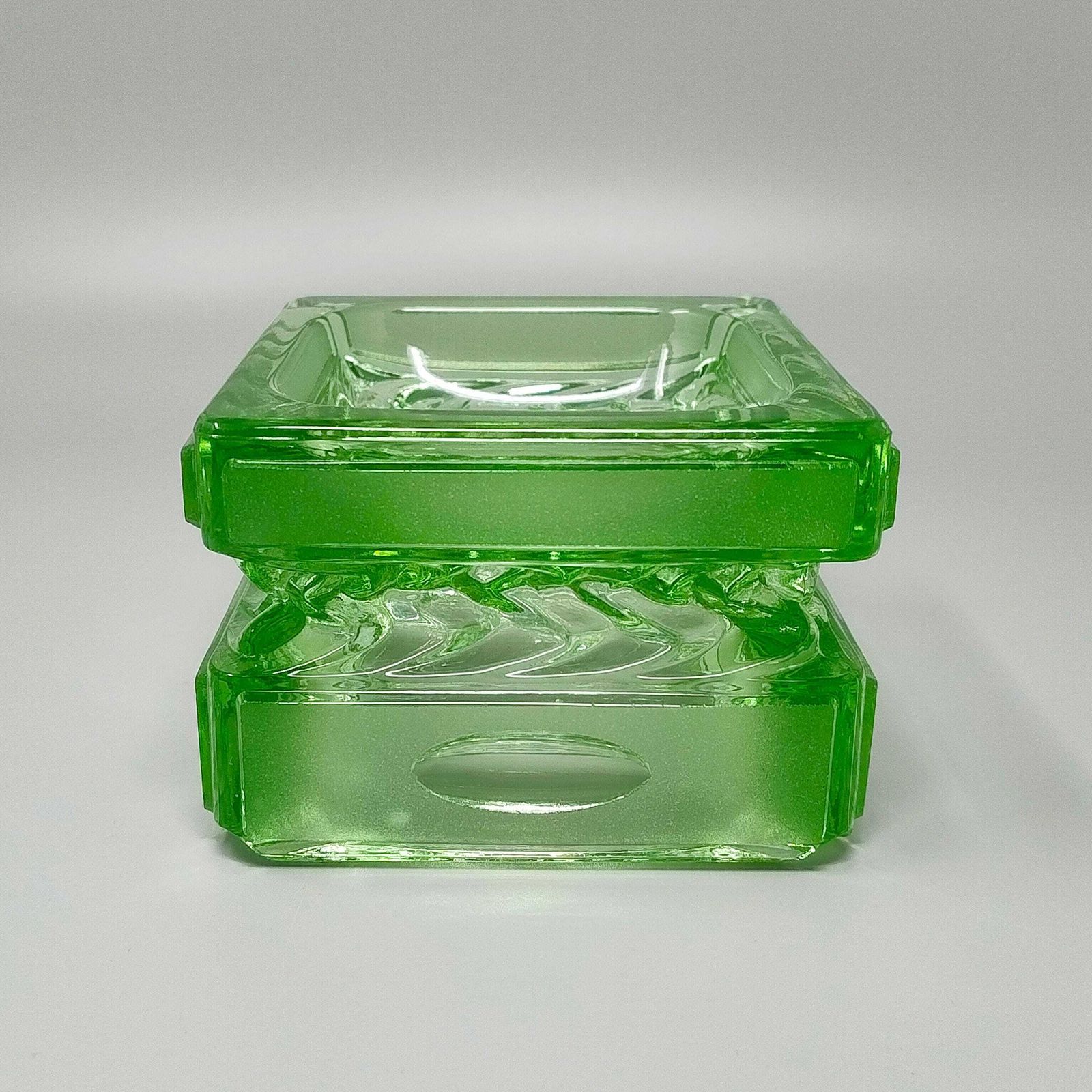 1970s Stunning Green Smoking Set By Antonio Imperatore In Murano Glass. Made In Italy photo buy