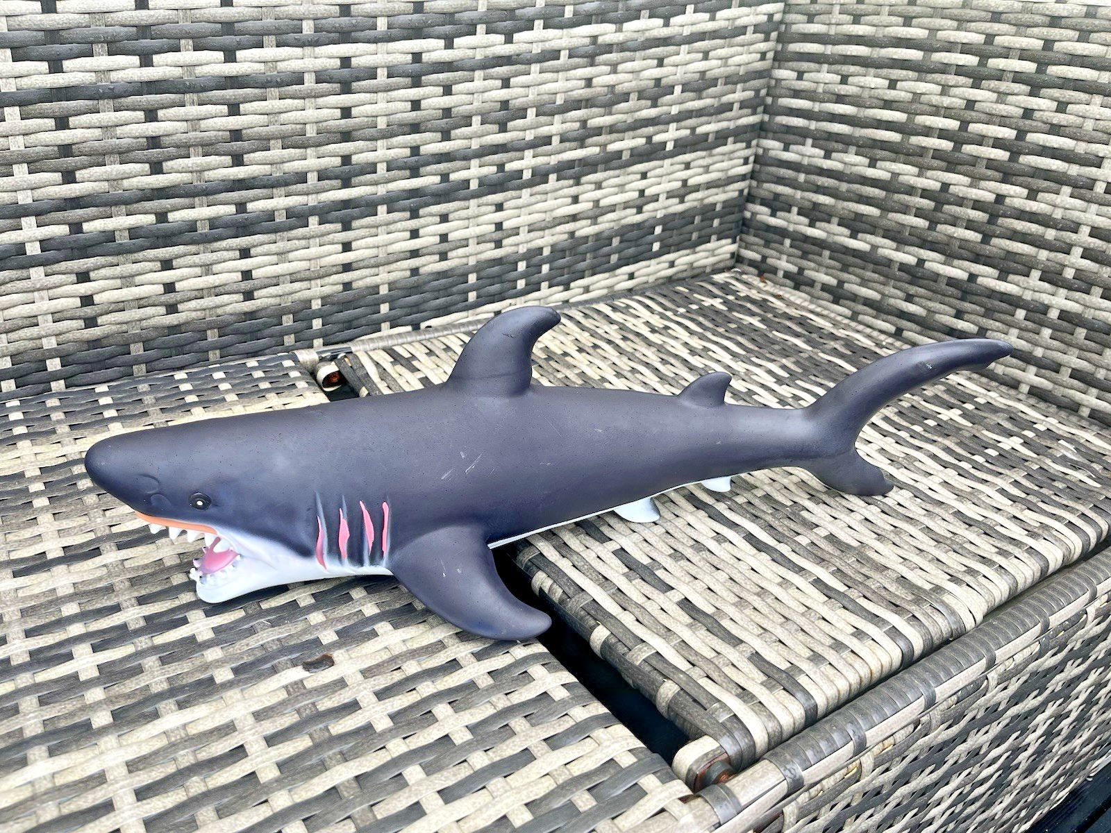Large 20" Vintage Fast Champ Ind Ltd Hongkong Rubber Great White Shark Jaws Prop