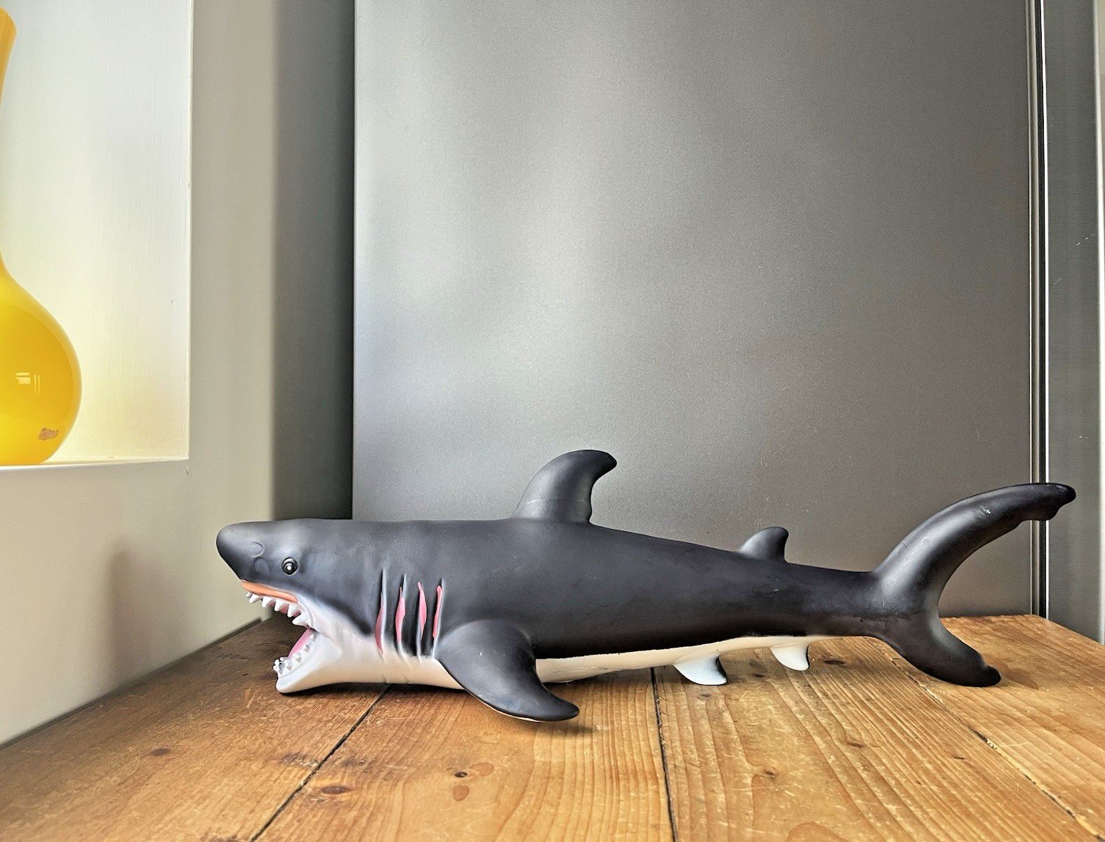 Large 20" Vintage Fast Champ Ind Ltd Hongkong Rubber Great White Shark Jaws Prop photo 50.0