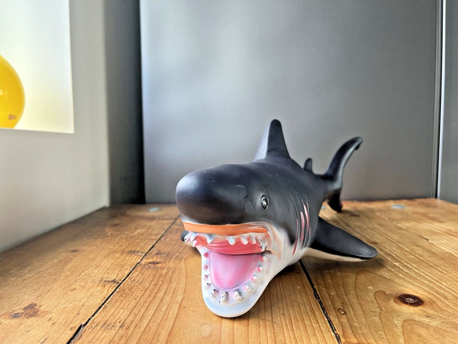 Large 20" Vintage Fast Champ Ind Ltd Hongkong Rubber Great White Shark Jaws Prop photo vintage