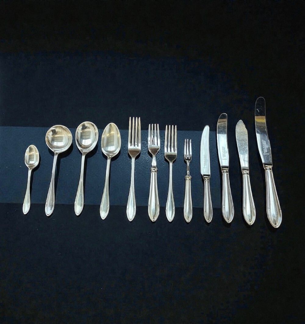 2250.0 Art Deco 158 Piece Canteen Of Cutlery photo