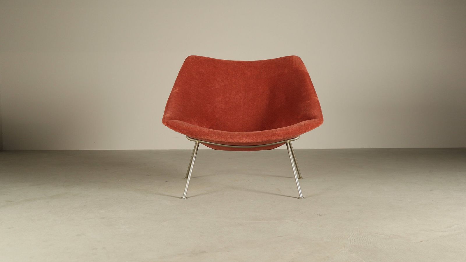 Pierre Paulin For Artifort — F156 “Little Oyster” Lounge Chair, 1959–1960s photo Furniture
