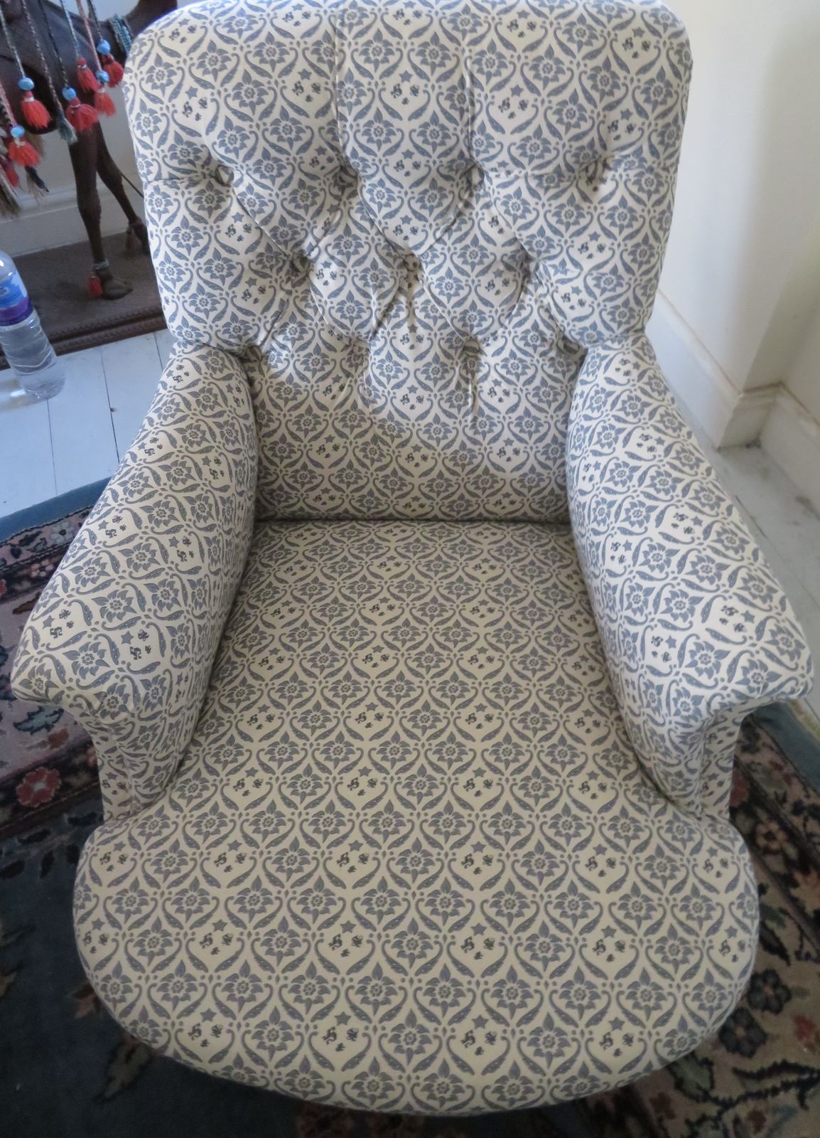 Furniture Howard And Sons Club Easy Armchair. photo