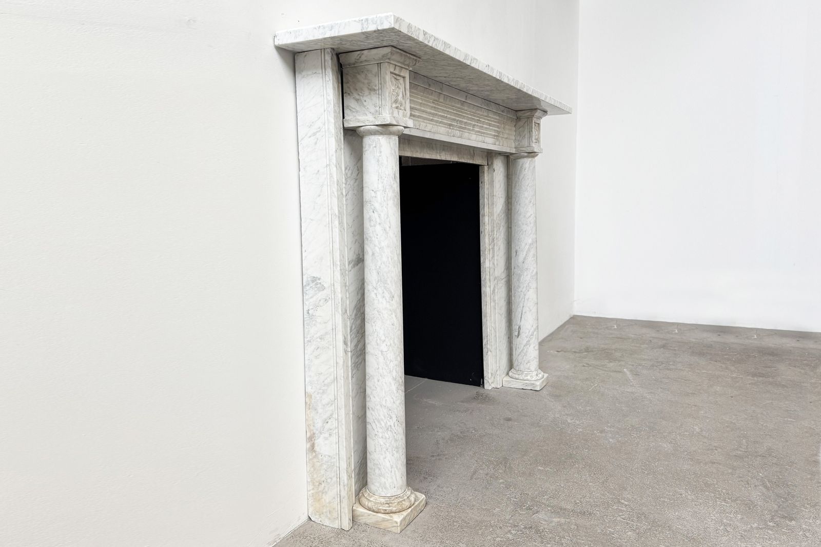 Antique Georgian Pillared White Marble Fireplace Surround. photo for sale