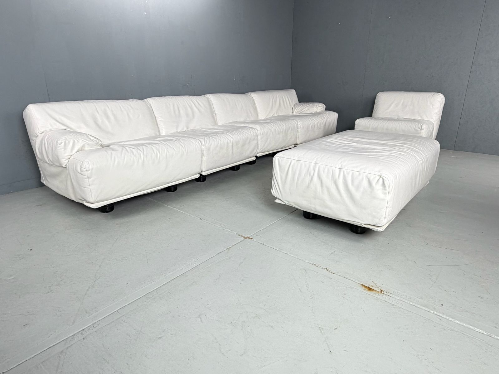 Leather 5 Seater Sofa "Fiandra" By Vico Magistretti For Cassina, 1970, Italy photo 9560.0