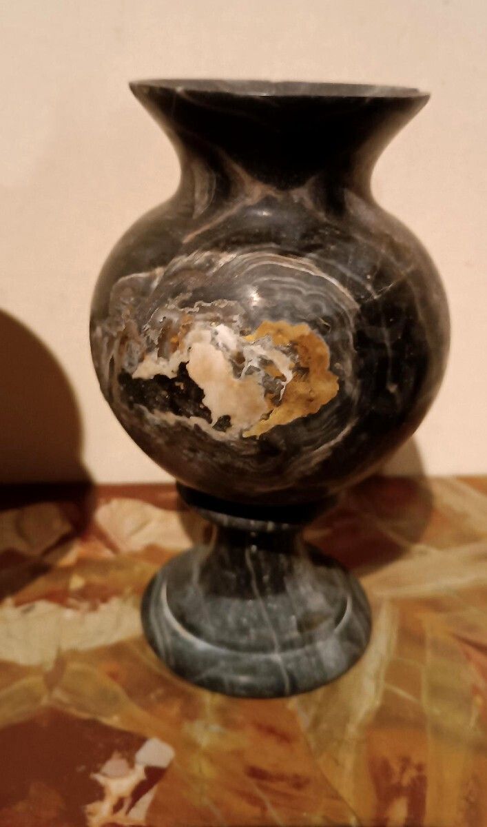 Pair Of Black Serpentine Marble Urns, Early 20th Century, Empire Style photo buy