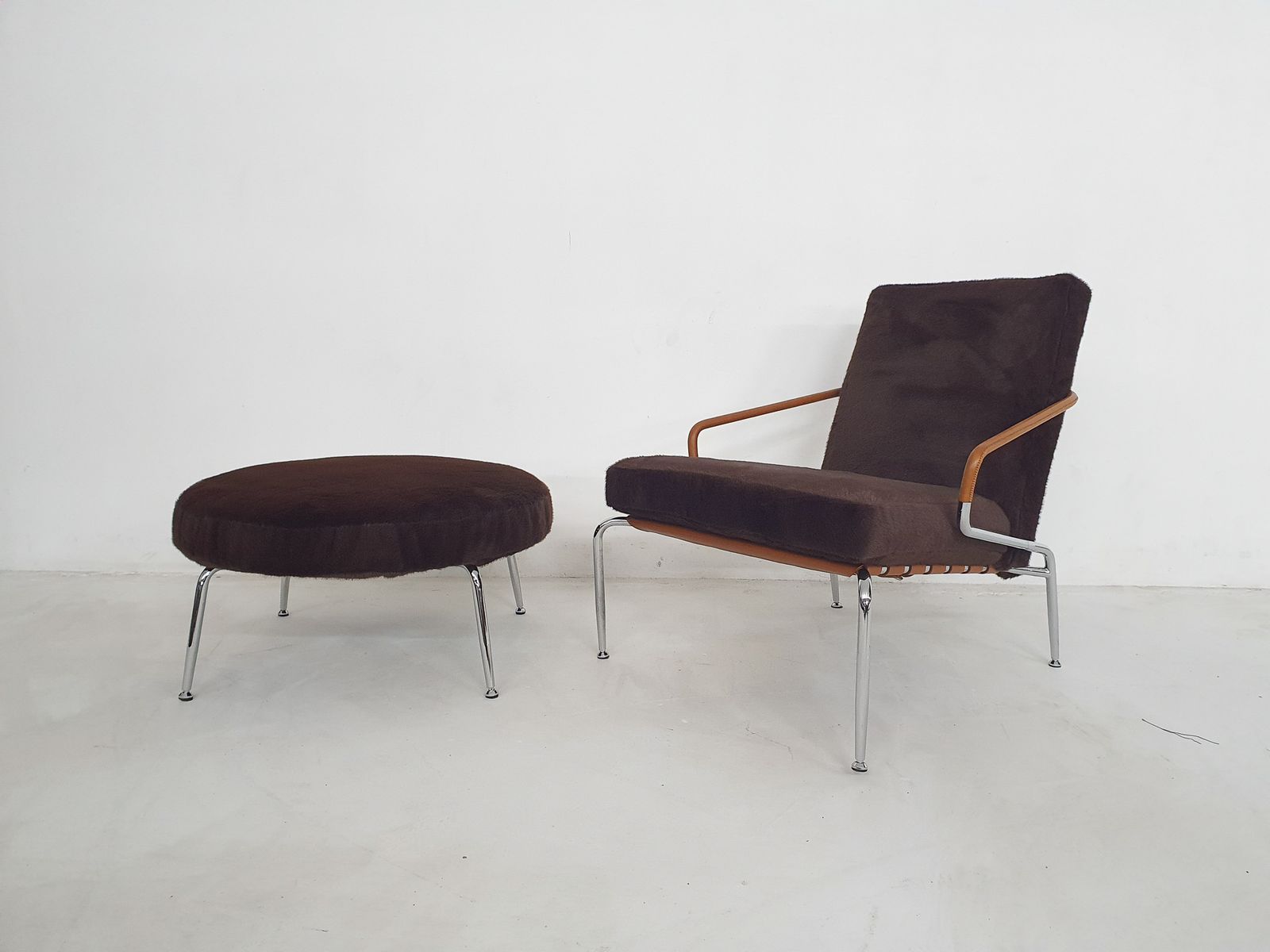 Rodolfo Dordoni Voor Minotti "Berman" Lounge Chair En Ottoman, Italië photo for sale